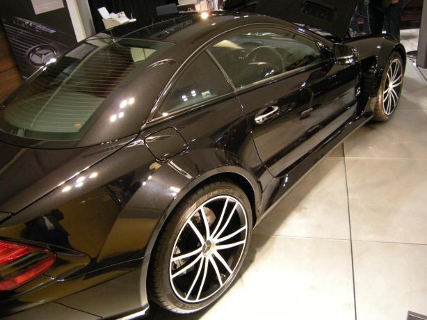 Click here for Slideshow Click here for Slideshow